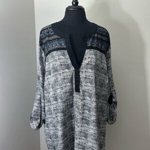 Antilia Femme Black and Gray Blouse
